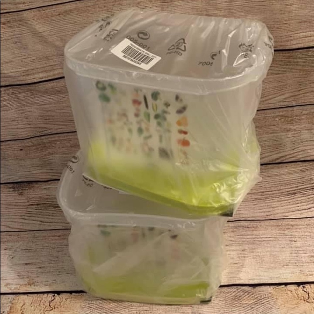 2x Tupperware Small Deep Fridgesmart Containers